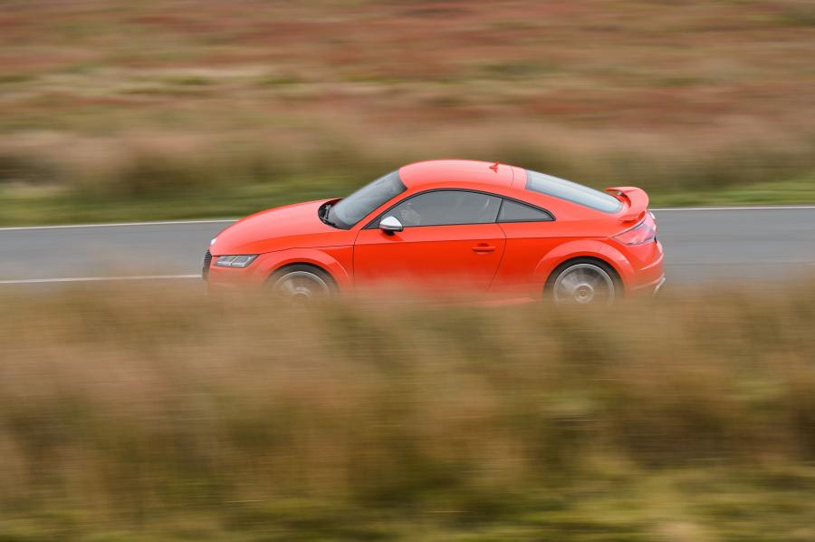  Audi TT RS Coupe (8S) 2016 года  (UK) (фото 20 из 40)